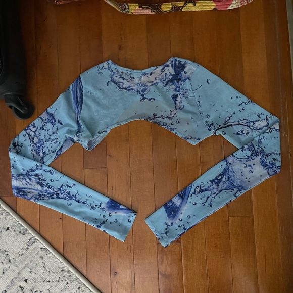 Mesh shrug with water print - Picture 7 of 9